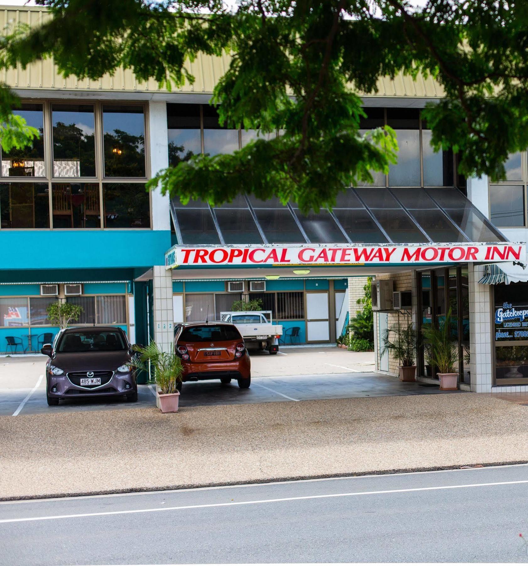 Tropical Gateway Motor 3*