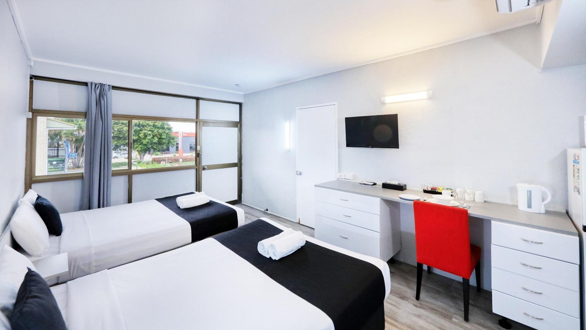 Tropical Gateway Motor 3*
